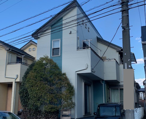 ひときわ目立つ素敵なお家に