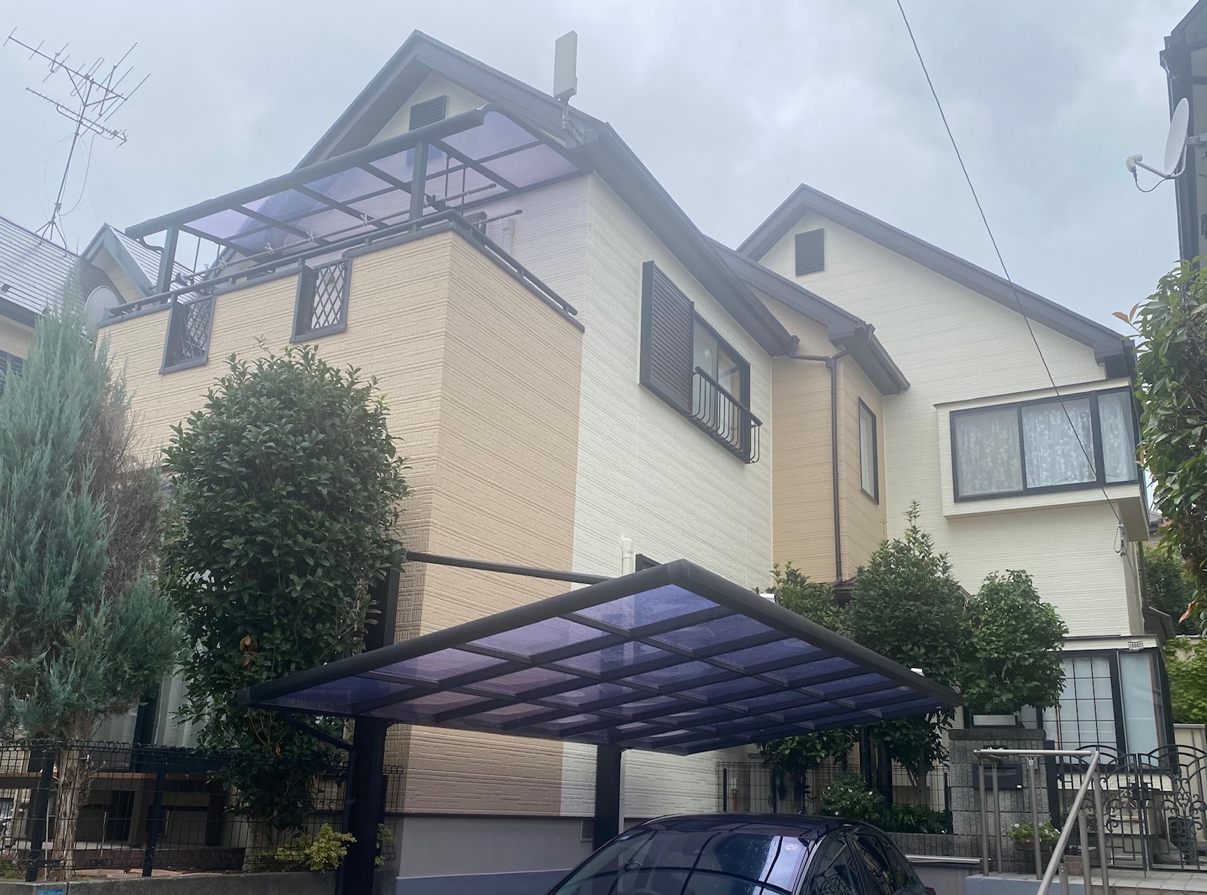 塗り替えで明るい印象に仕上がりました