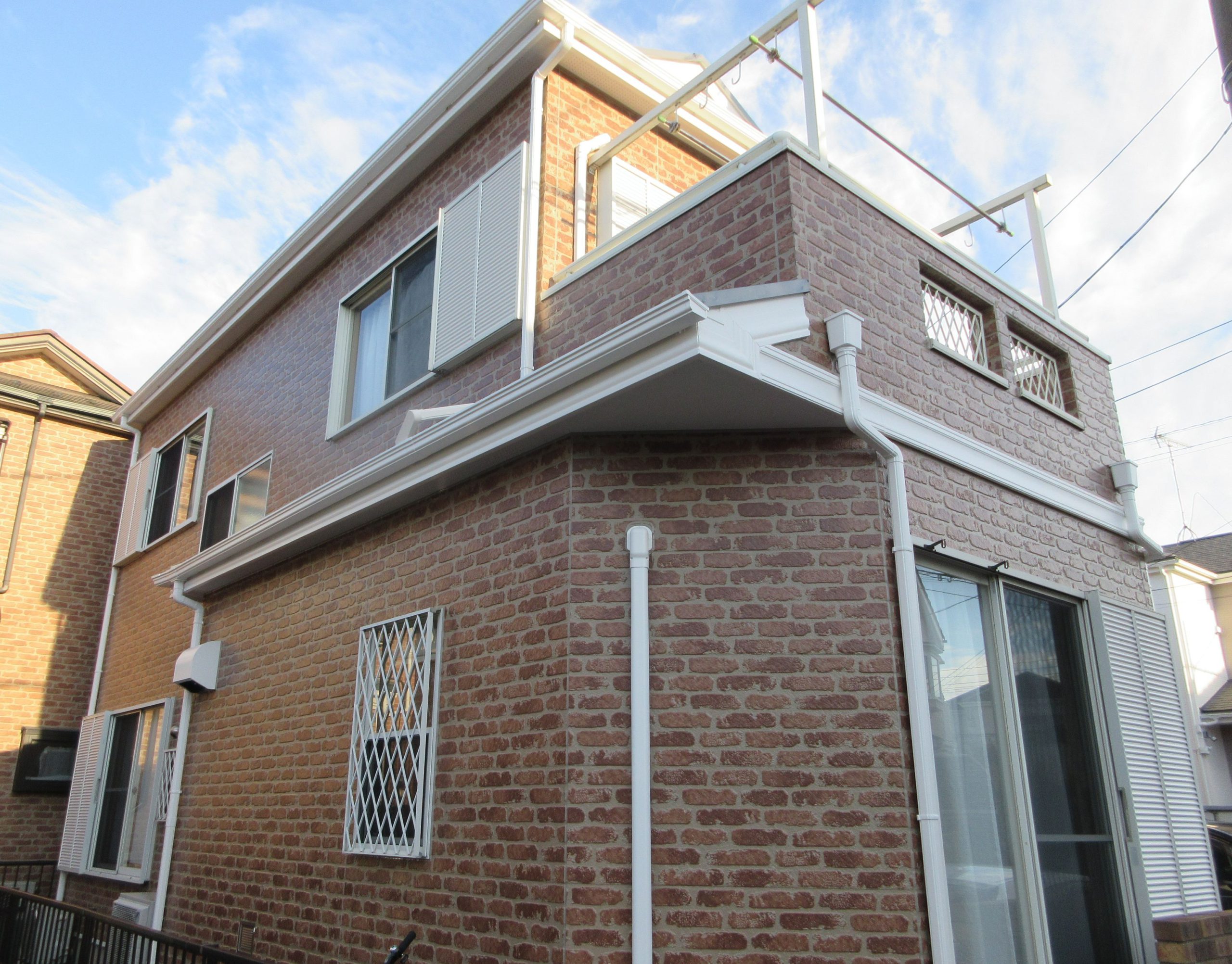 クリアカラーできれいに！フッ素と遮熱で大切なお家を守ります！